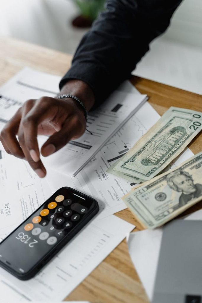 financial breathing room savings budget as regards to things to know about your first paycheck