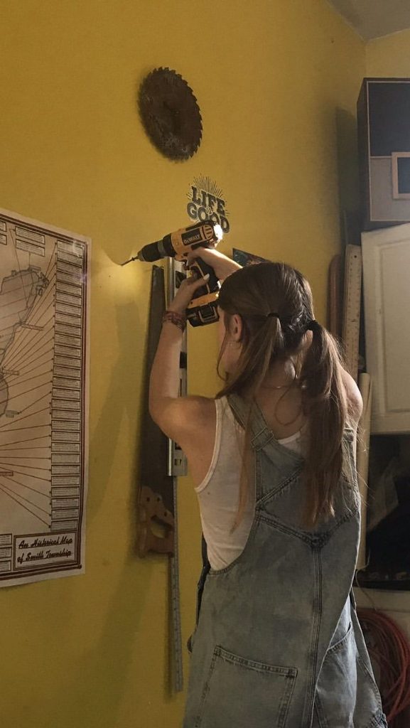 lady on a simple DIY skill