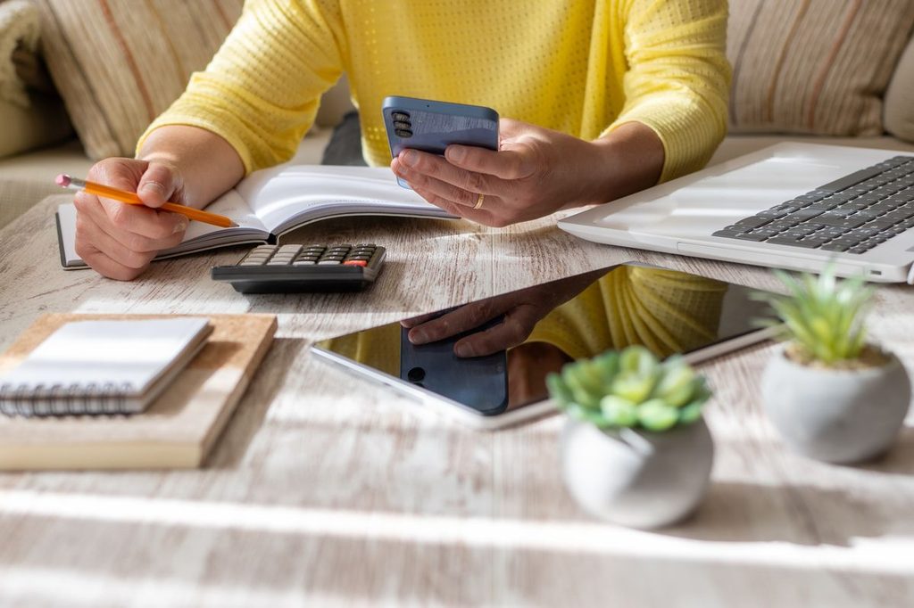 young adult learning about financial budget as regards to  things to know before getting your first credit card